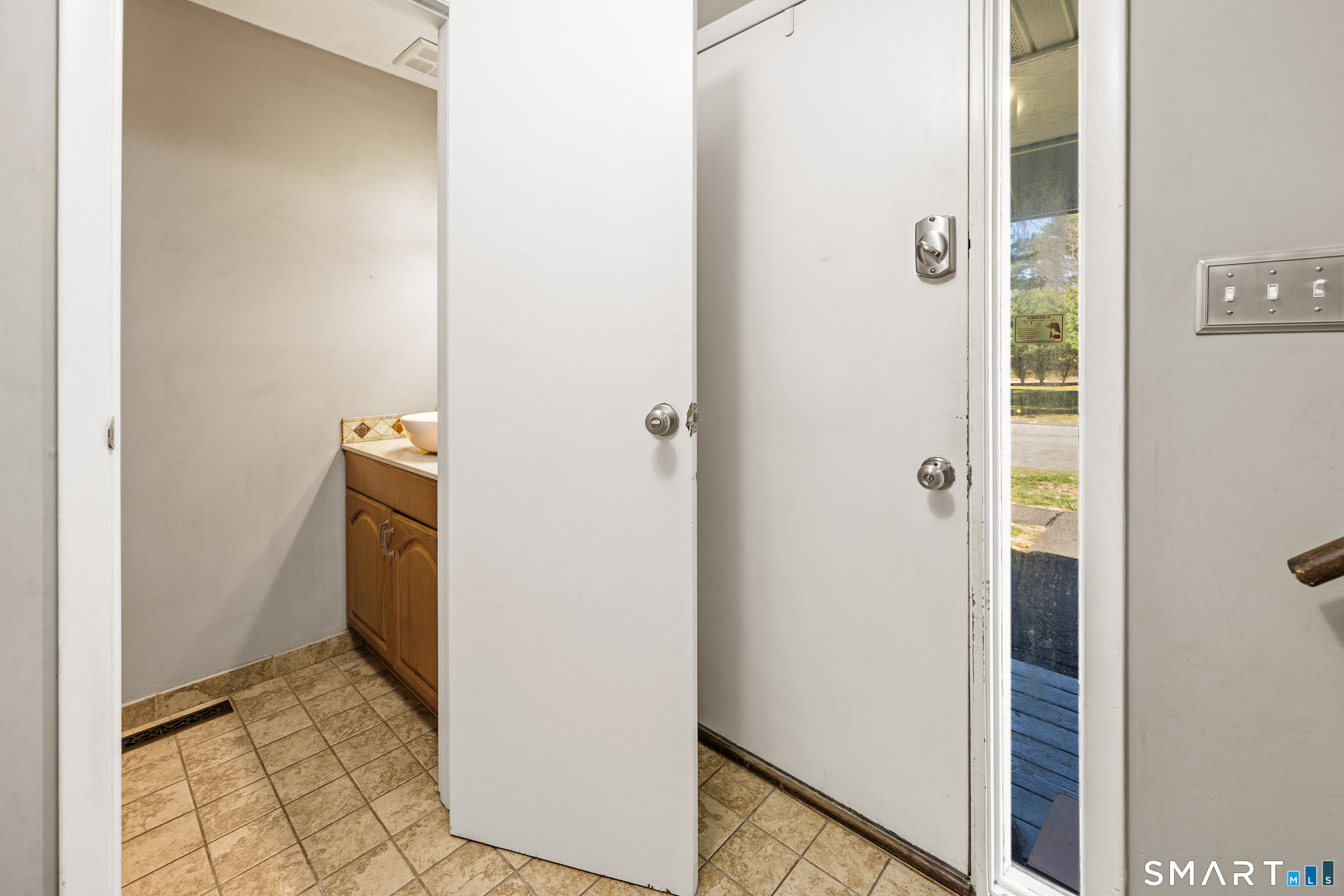 42 Northampton Lane Plainville CT 06062