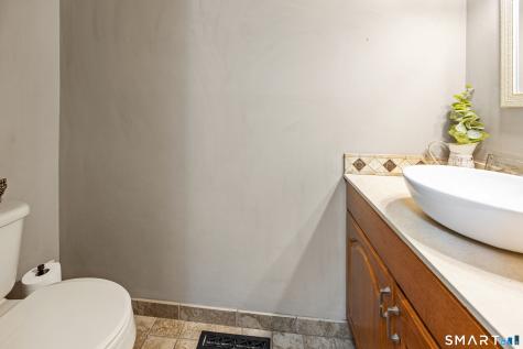42 Northampton Lane Plainville CT 06062