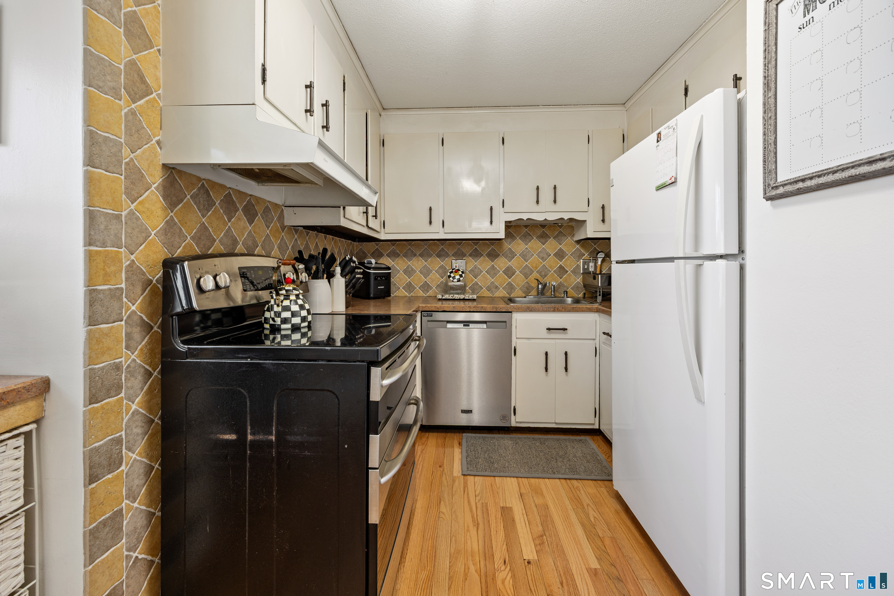 42 Northampton Lane Plainville CT 06062