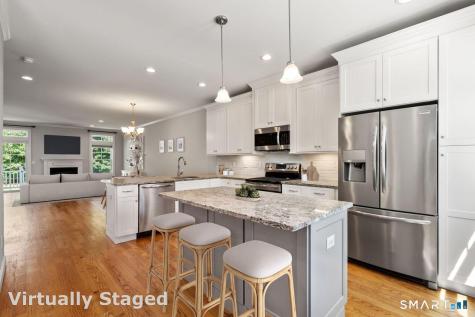 11 Village Crossing East Lyme CT 06357
