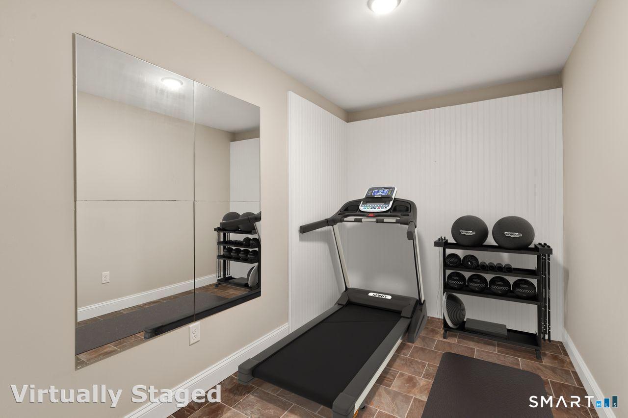 11 Village Crossing East Lyme CT 06357