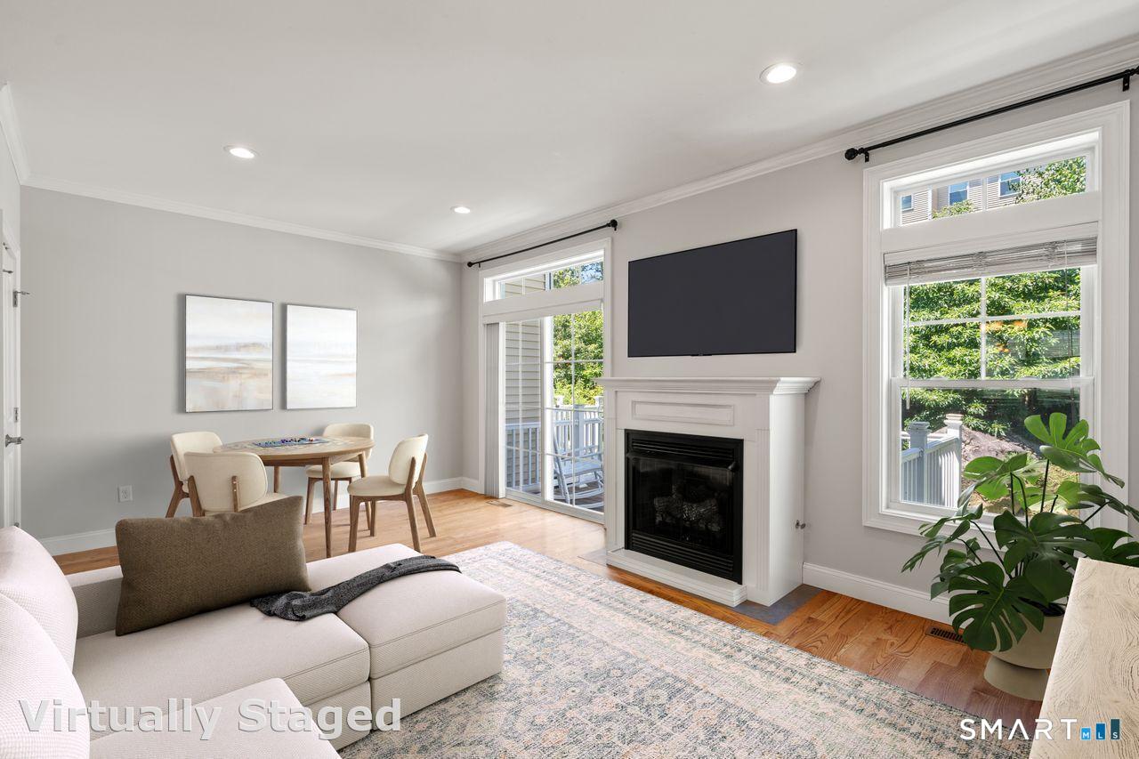 11 Village Crossing East Lyme CT 06357