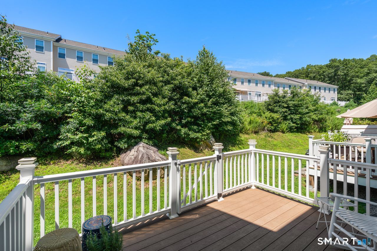 11 Village Crossing East Lyme CT 06357