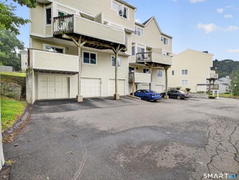 173 Russo Avenue East Haven CT 06512