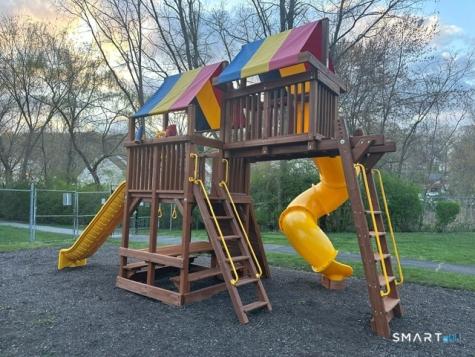 8 Rose Lane Danbury CT 06811