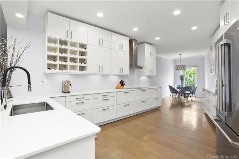 13 Old Stamford Road New Canaan CT 06840