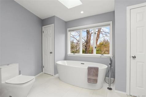13 Old Stamford Road New Canaan CT 06840