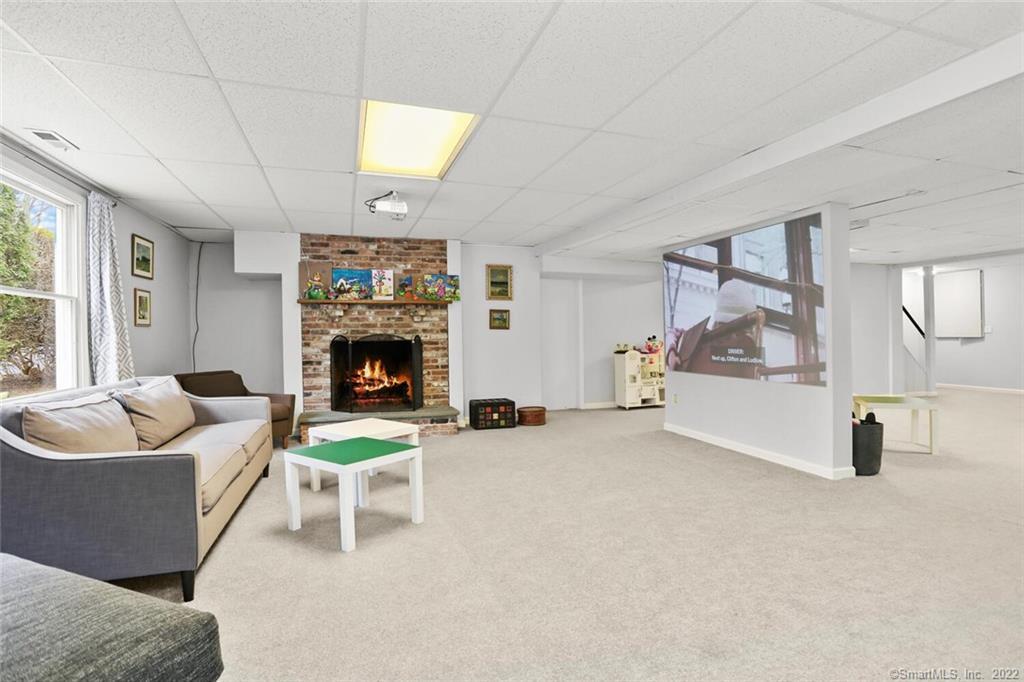 13 Old Stamford Road New Canaan CT 06840