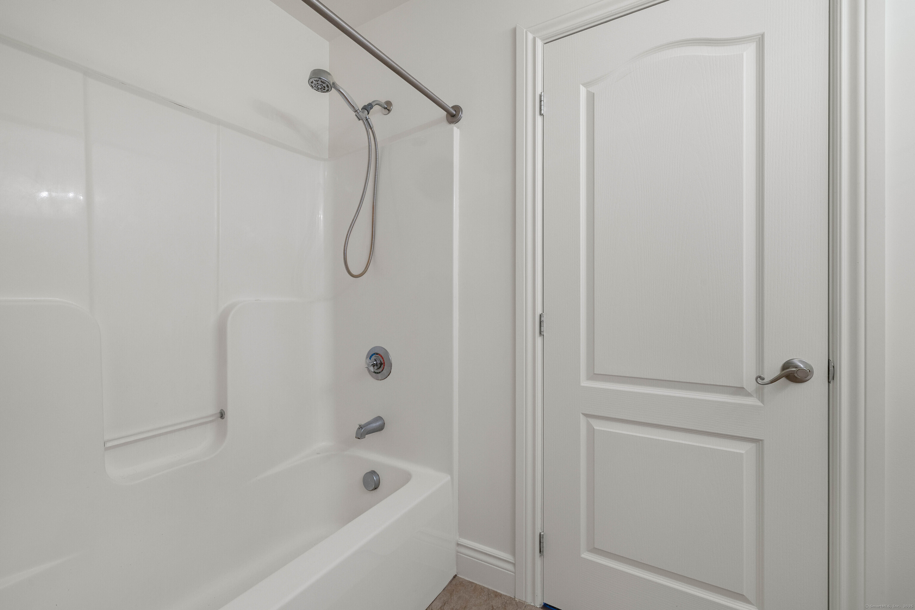 296 Hamilton Avenue Norwich CT 06360