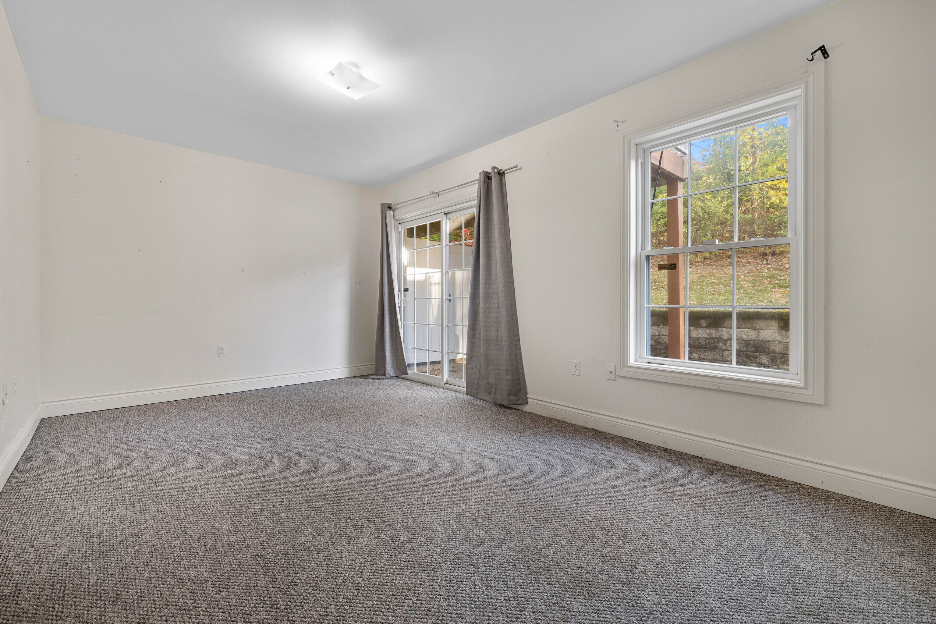 296 Hamilton Avenue Norwich CT 06360