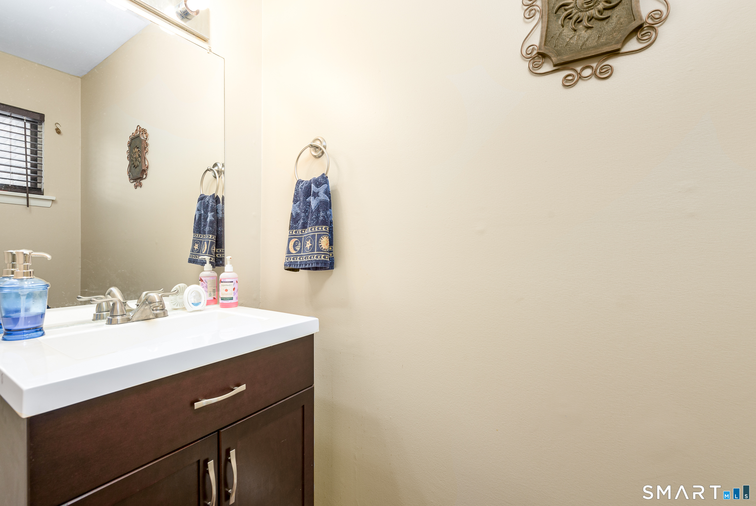 9 Hemlock Court Cromwell CT 06416
