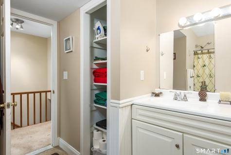 9 Hemlock Court Cromwell CT 06416
