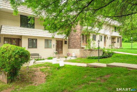 9 Hemlock Court Cromwell CT 06416