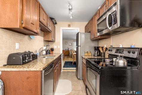 9 Hemlock Court Cromwell CT 06416