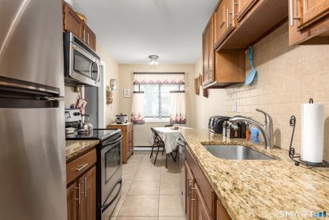 9 Hemlock Court Cromwell CT 06416