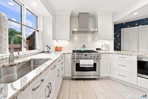 6 Wickhams Fancy Canton CT 06019