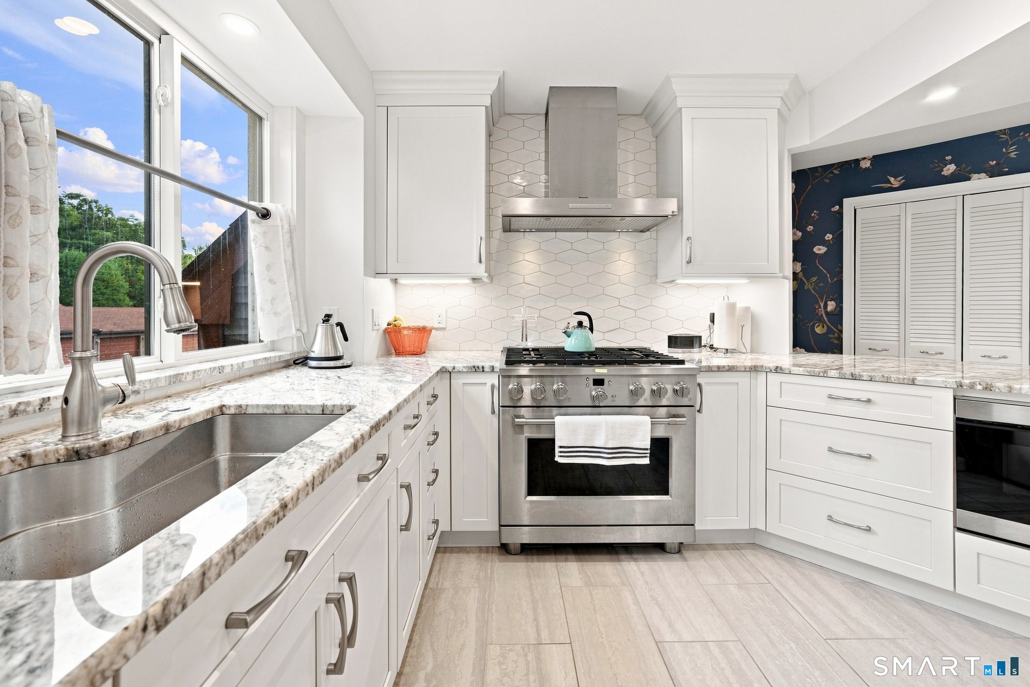 6 Wickhams Fancy Canton CT 06019