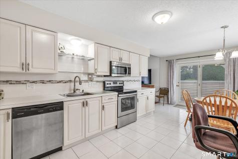 26 Ivy Grove Court Shelton CT 06484