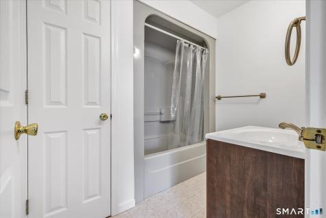 26 Ivy Grove Court Shelton CT 06484