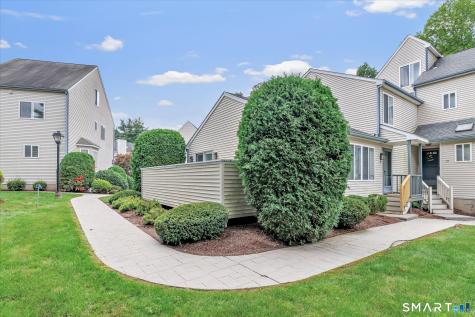 26 Ivy Grove Court Shelton CT 06484