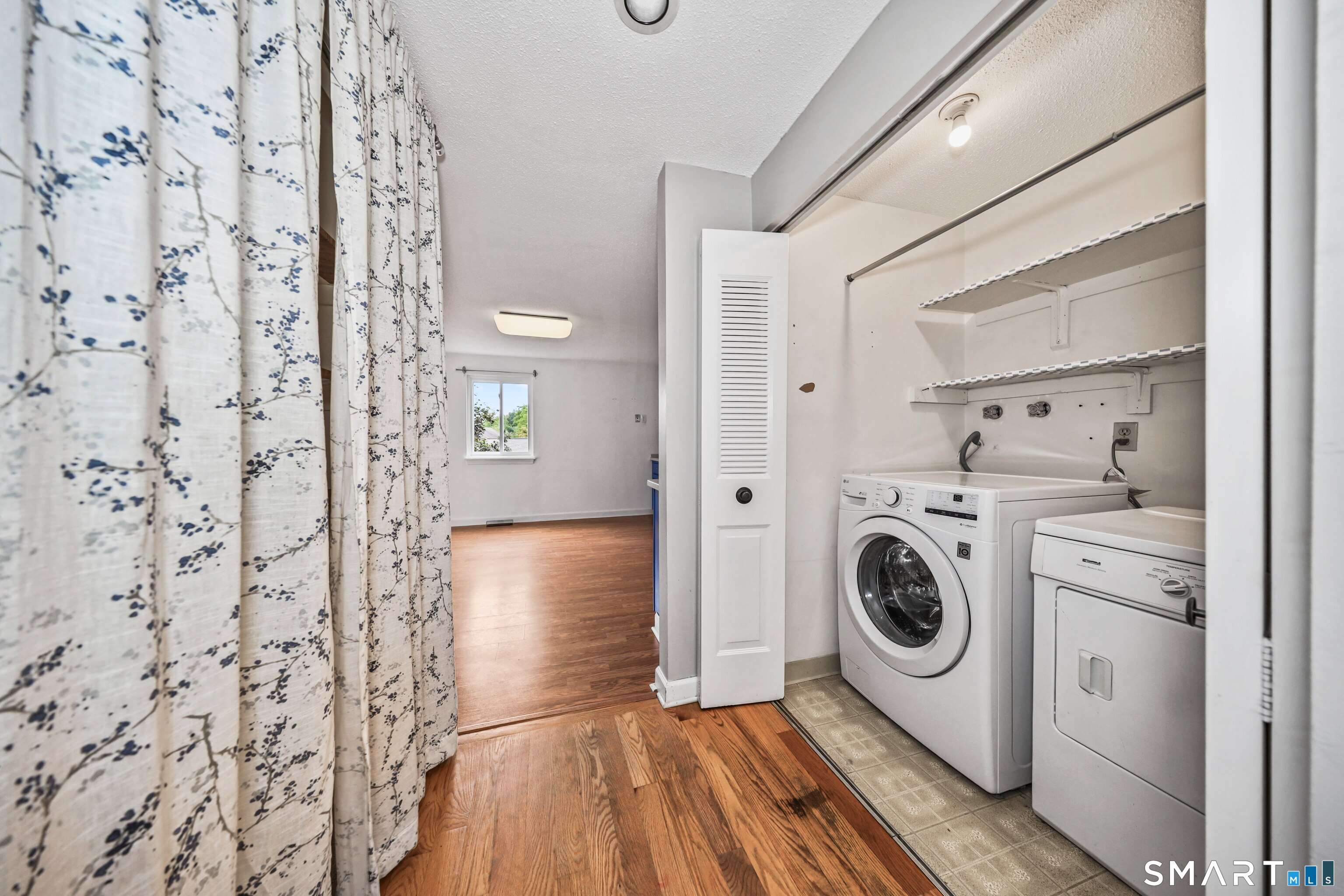39 Old Mill Court Simsbury CT 06070