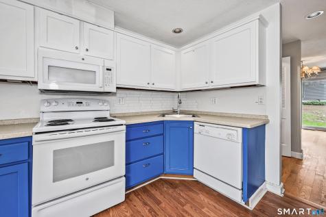 39 Old Mill Court Simsbury CT 06070