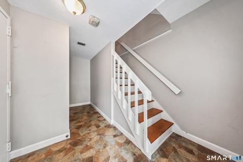 39 Old Mill Court Simsbury CT 06070