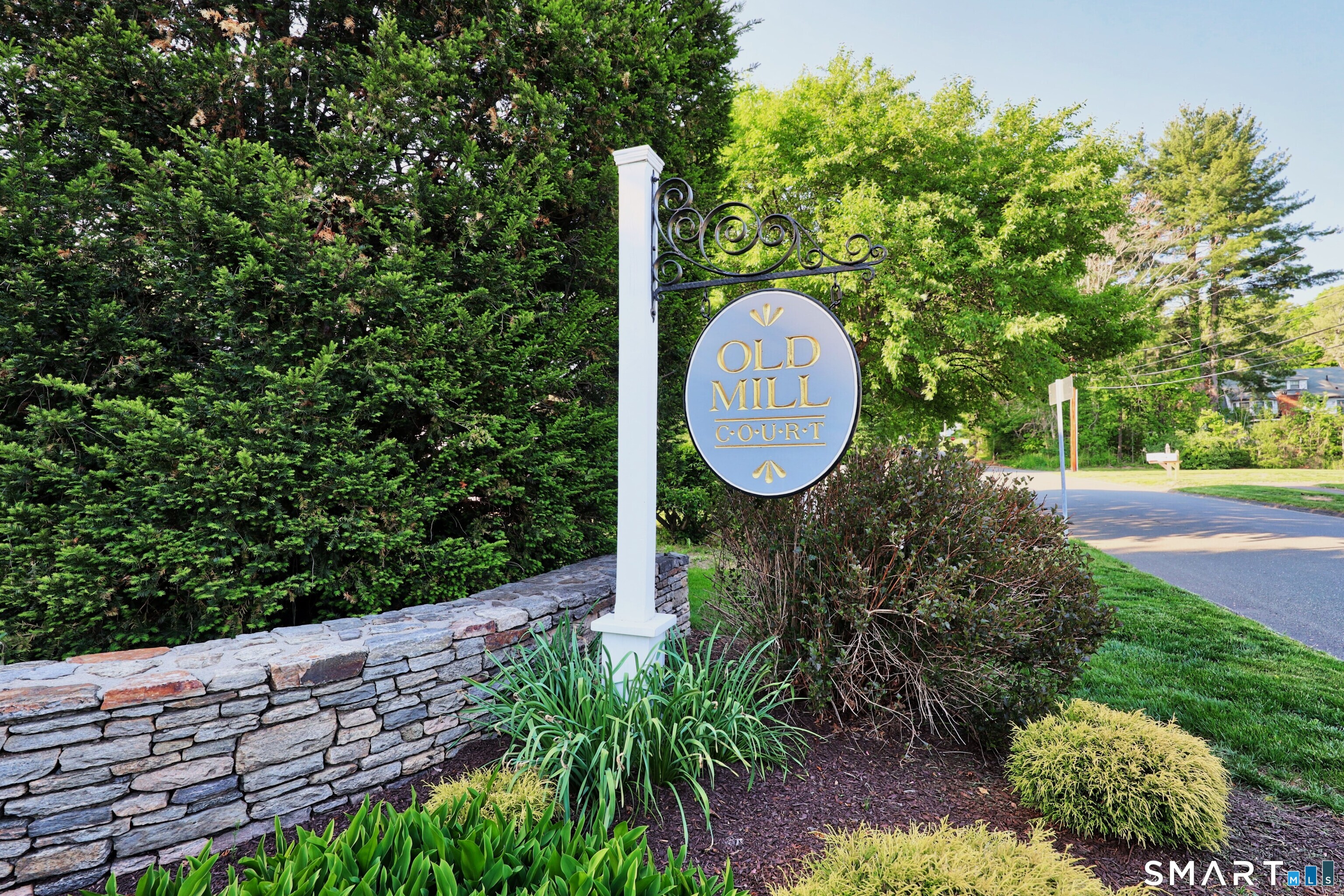 39 Old Mill Court Simsbury CT 06070