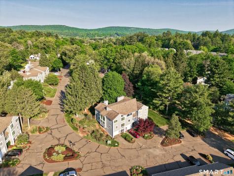 39 Old Mill Court Simsbury CT 06070