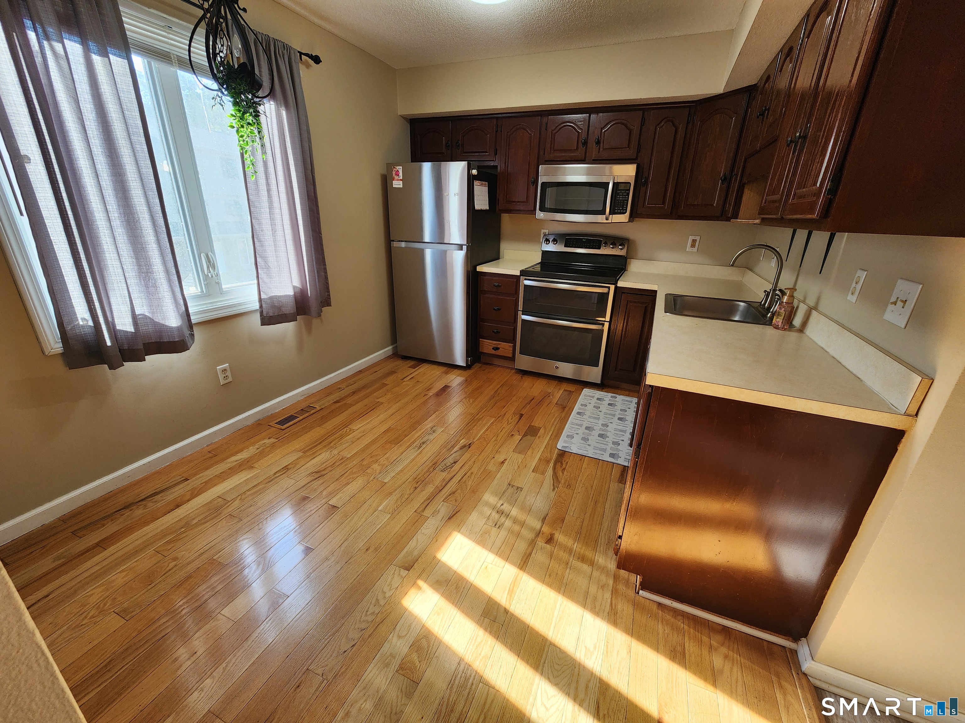 882 North Colony Road Meriden CT 06450