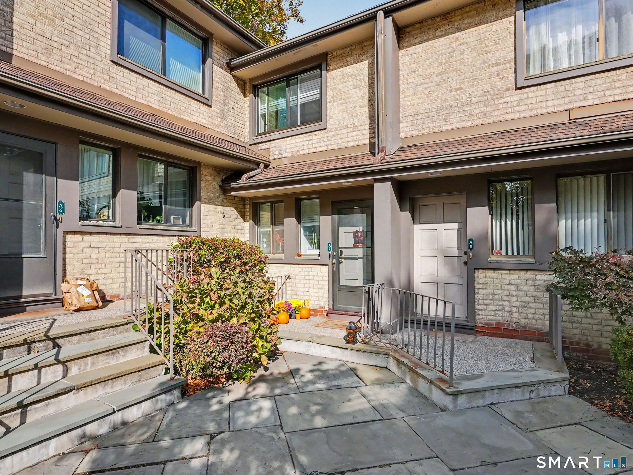 2437 Bedford Street Stamford CT 06905