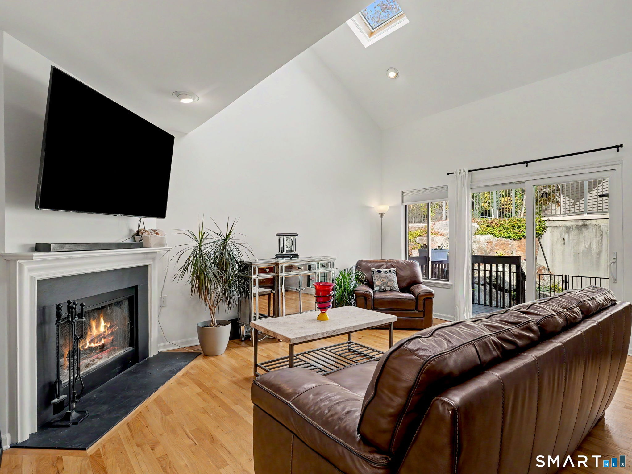 2437 Bedford Street Stamford CT 06905