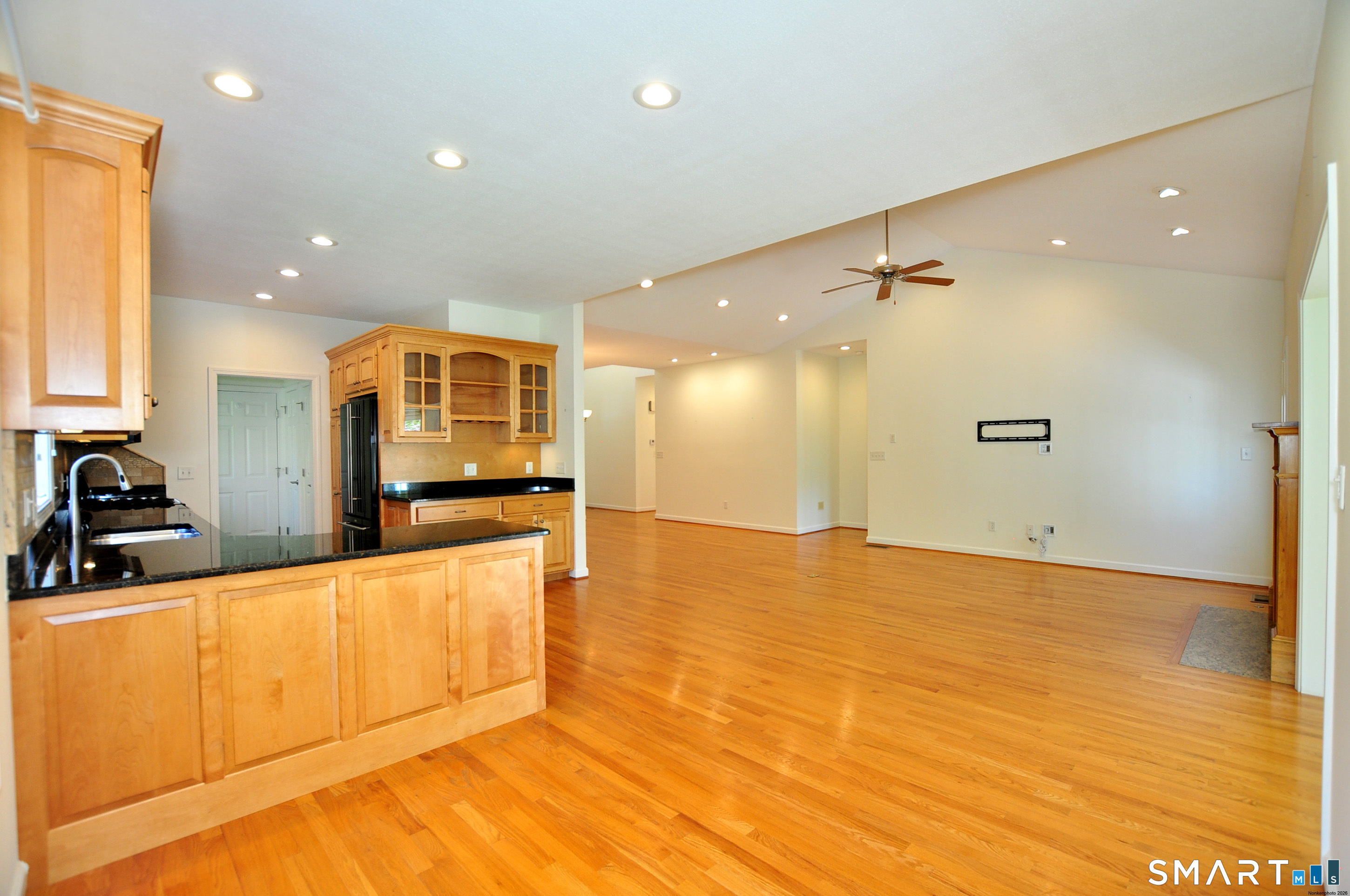 453 Tributary Lane Windsor CT 06095