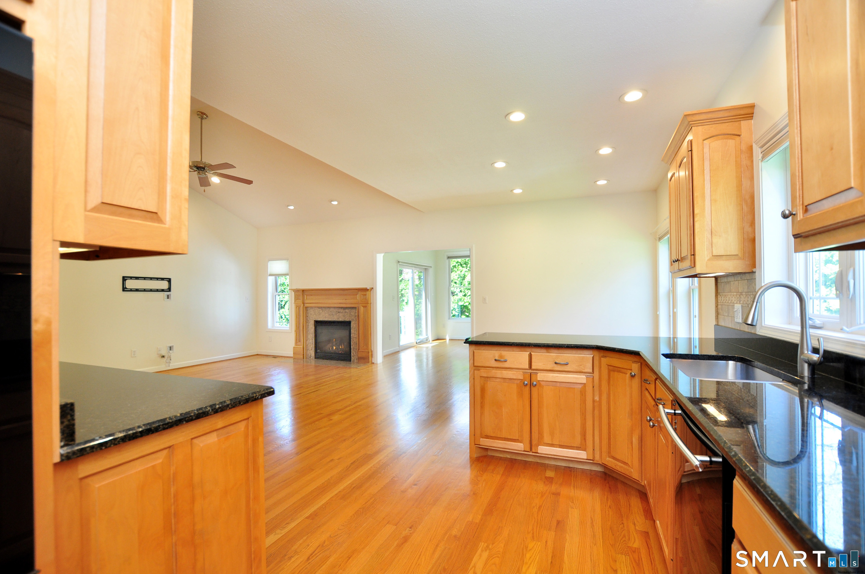 453 Tributary Lane Windsor CT 06095