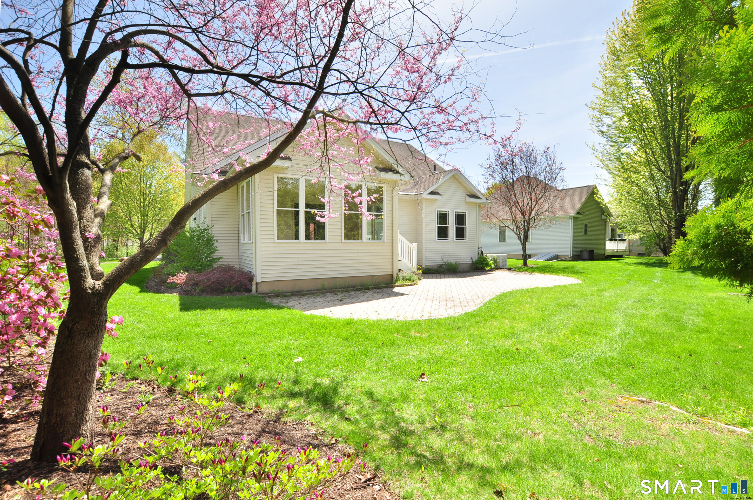 453 Tributary Lane Windsor CT 06095