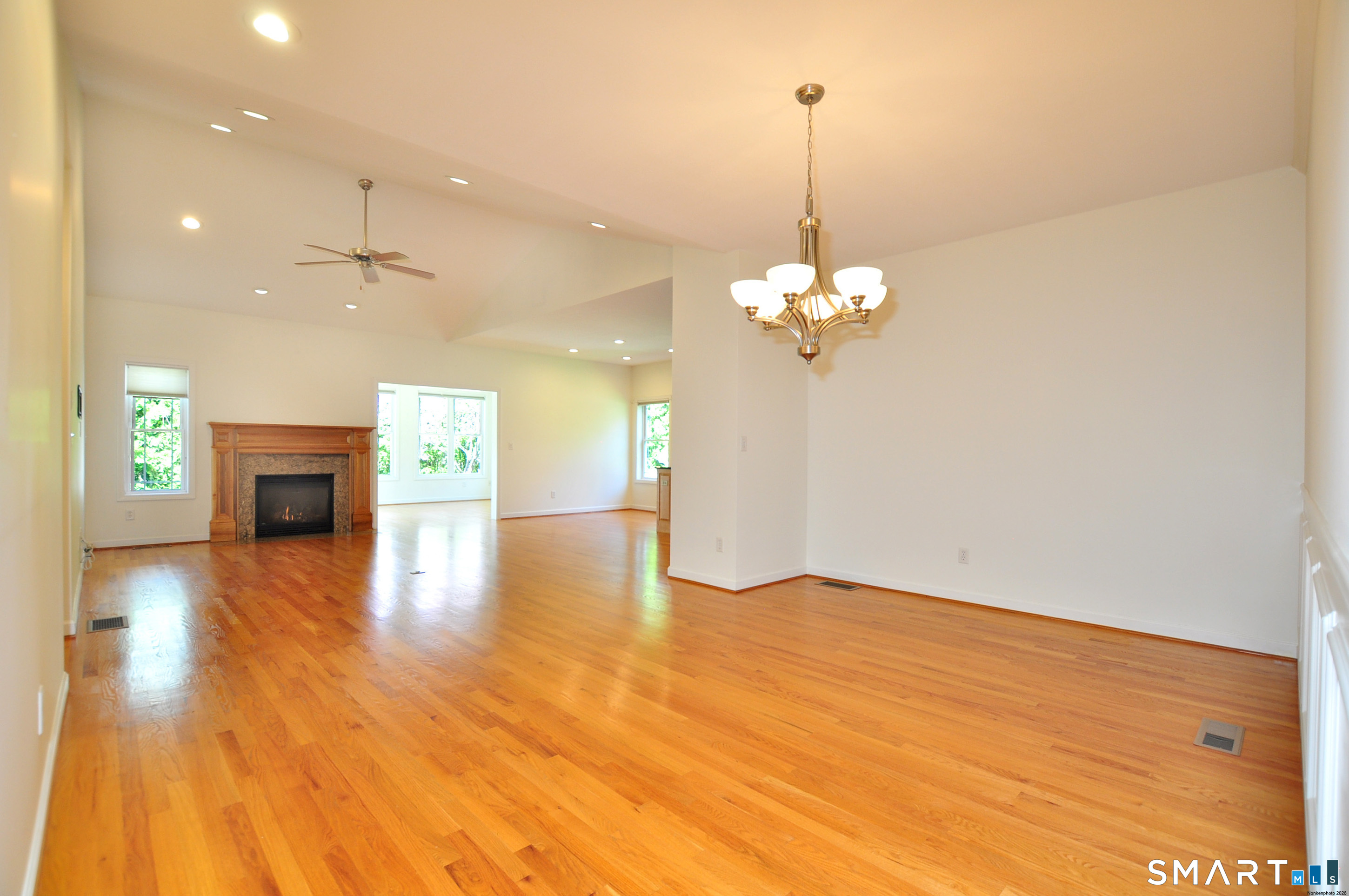 453 Tributary Lane Windsor CT 06095