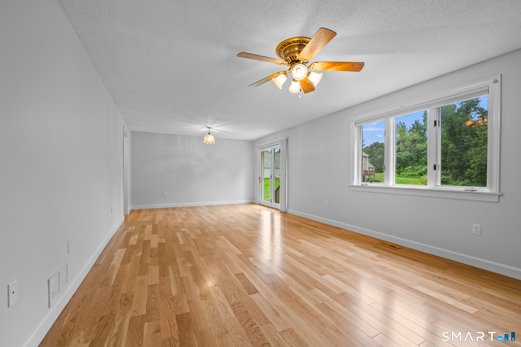 36 Charter Oak Square Mansfield CT 06250