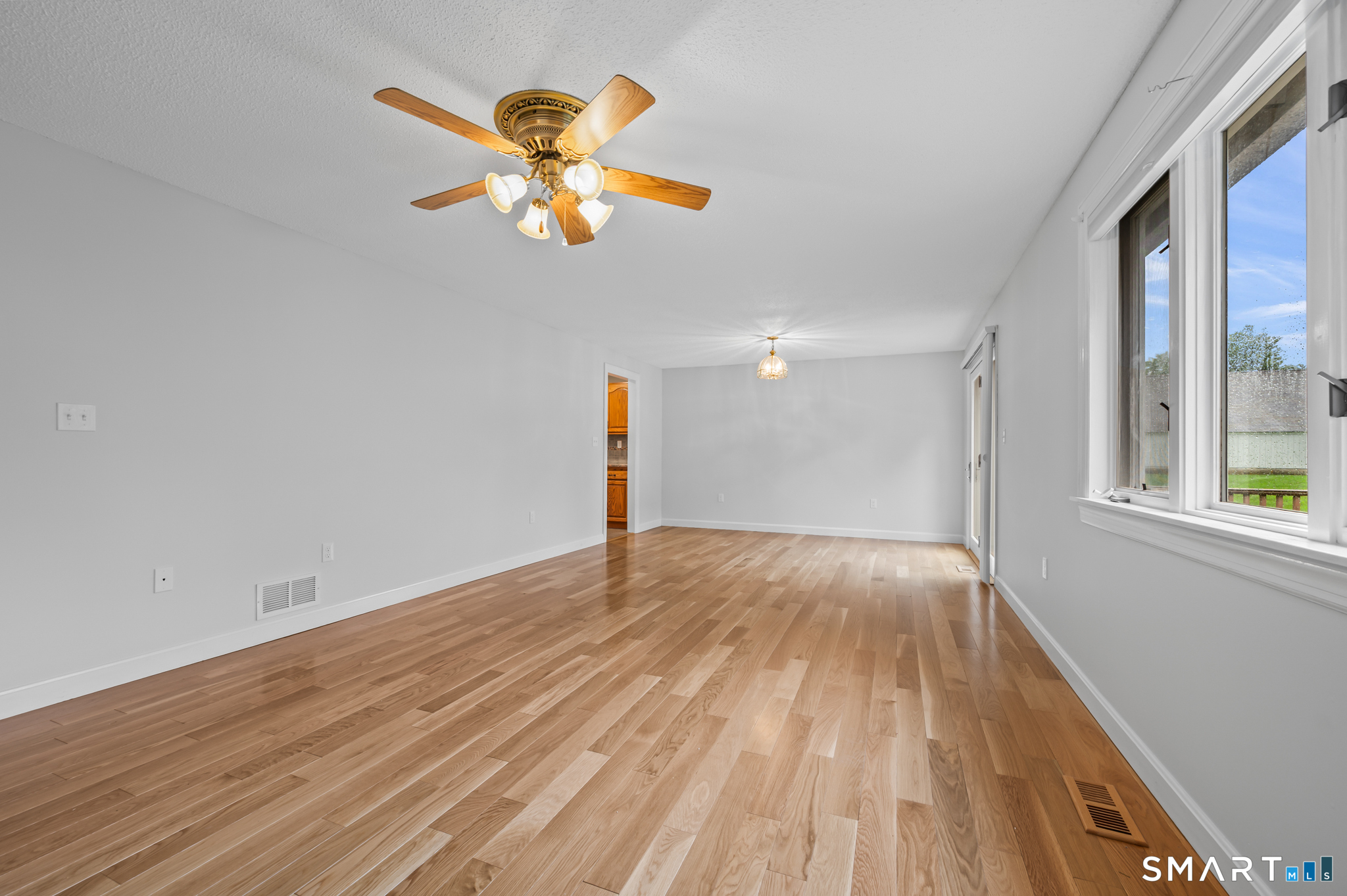 36 Charter Oak Square Mansfield CT 06250
