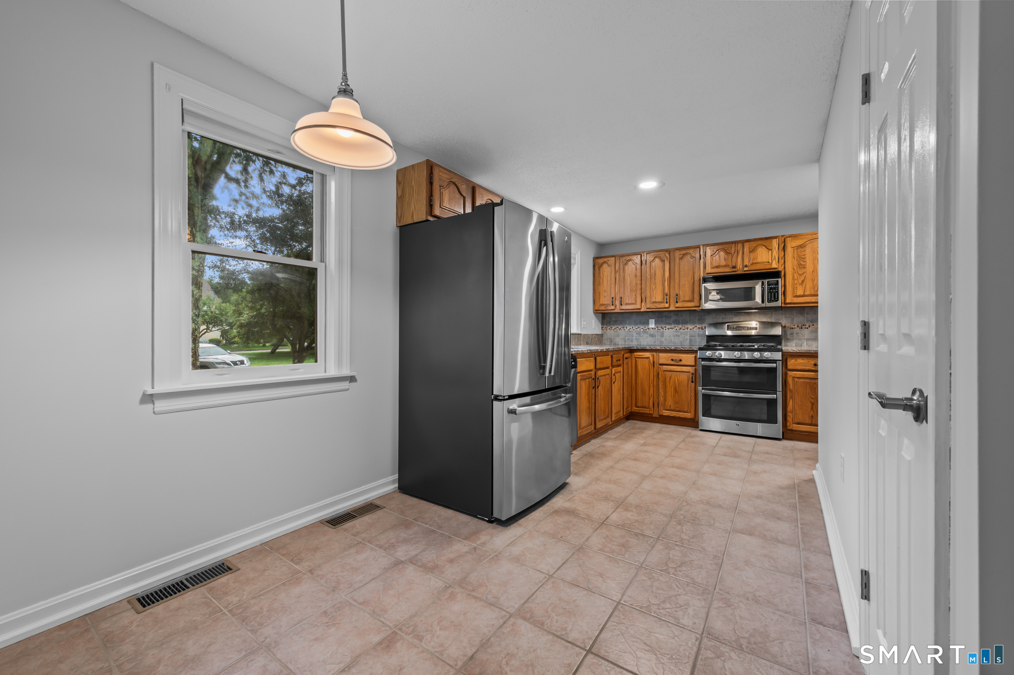 36 Charter Oak Square Mansfield CT 06250