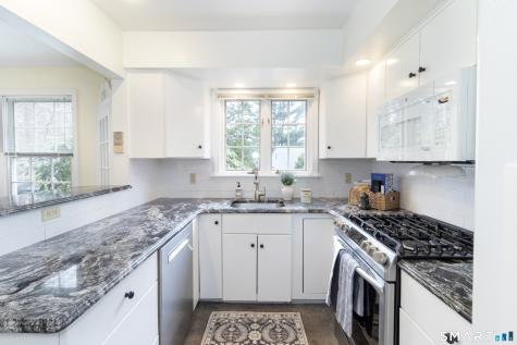 6 Ladshaw Drive Madison CT 06443