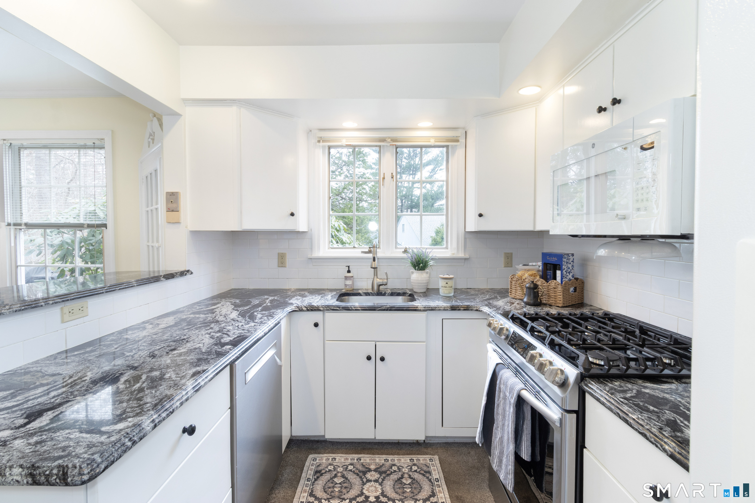 6 Ladshaw Drive Madison CT 06443