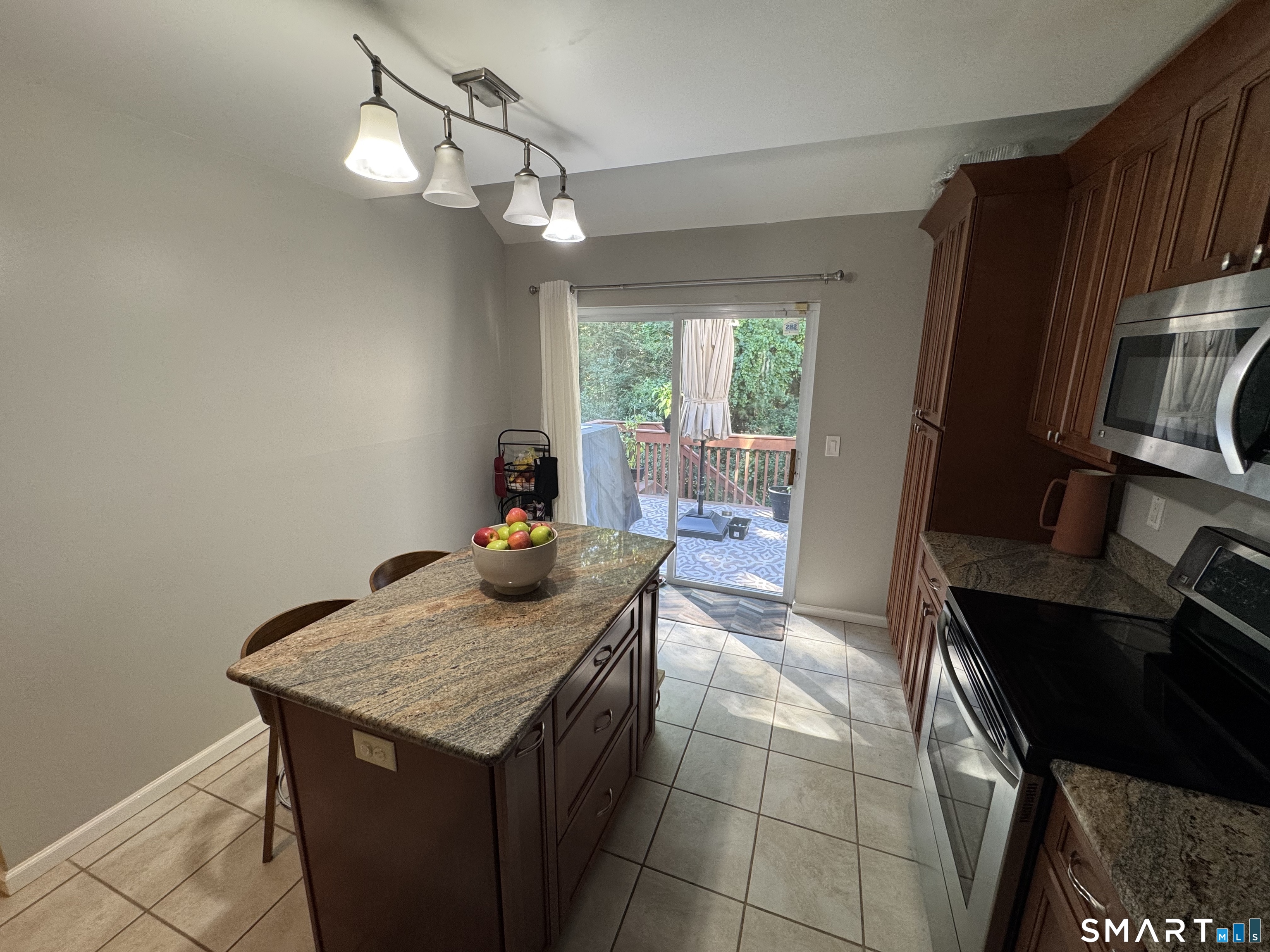 226 Castlewood Drive Bloomfield CT 06002