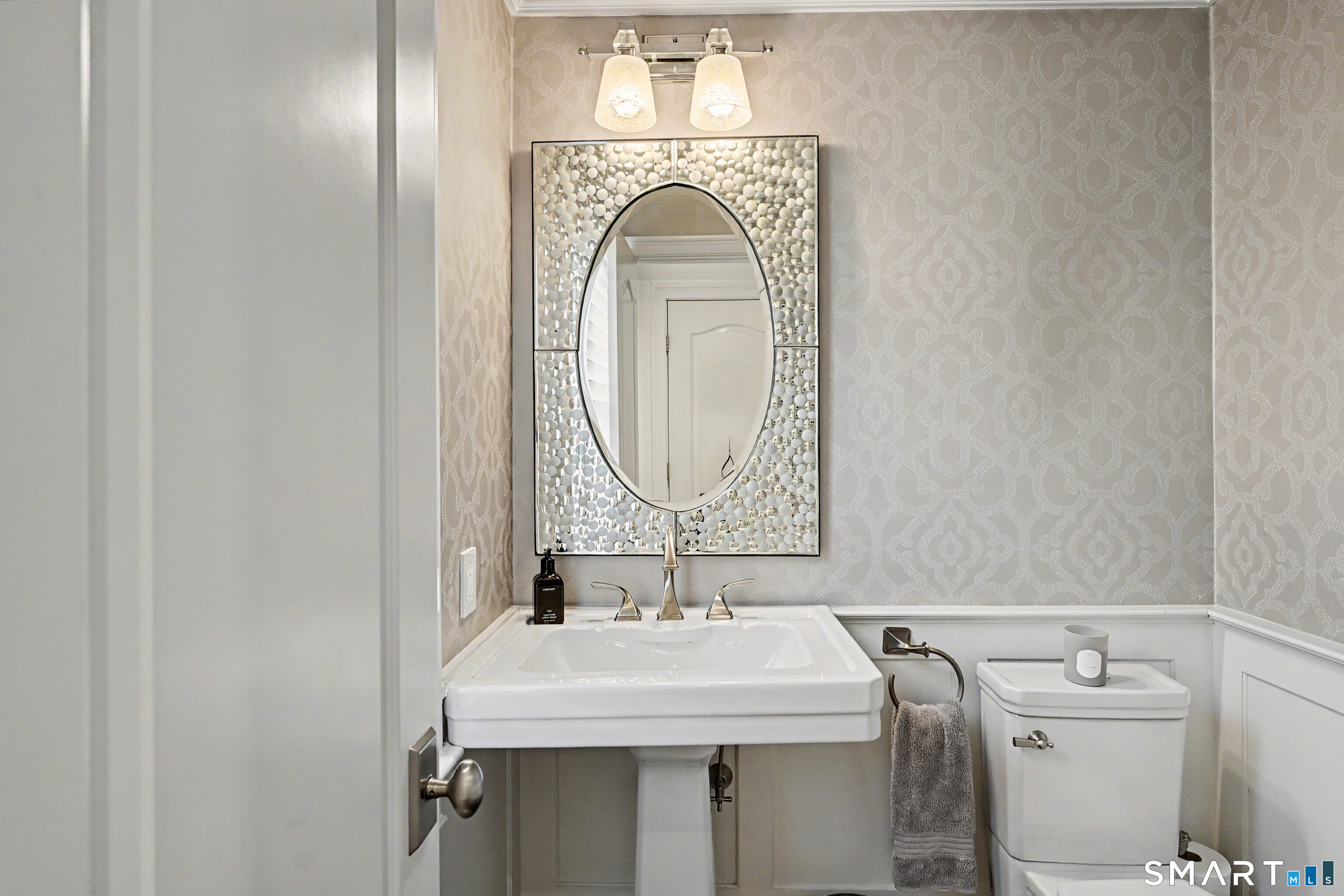 123 Richmond Hill Road New Canaan CT 06840