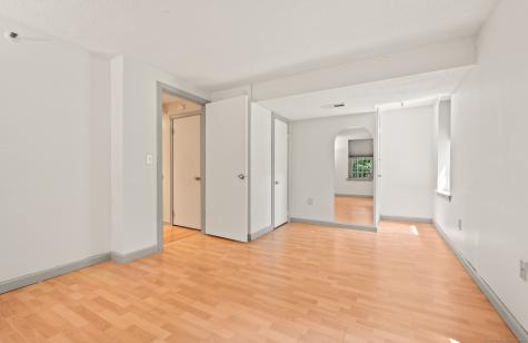 1 Russell Street Middletown CT 06457