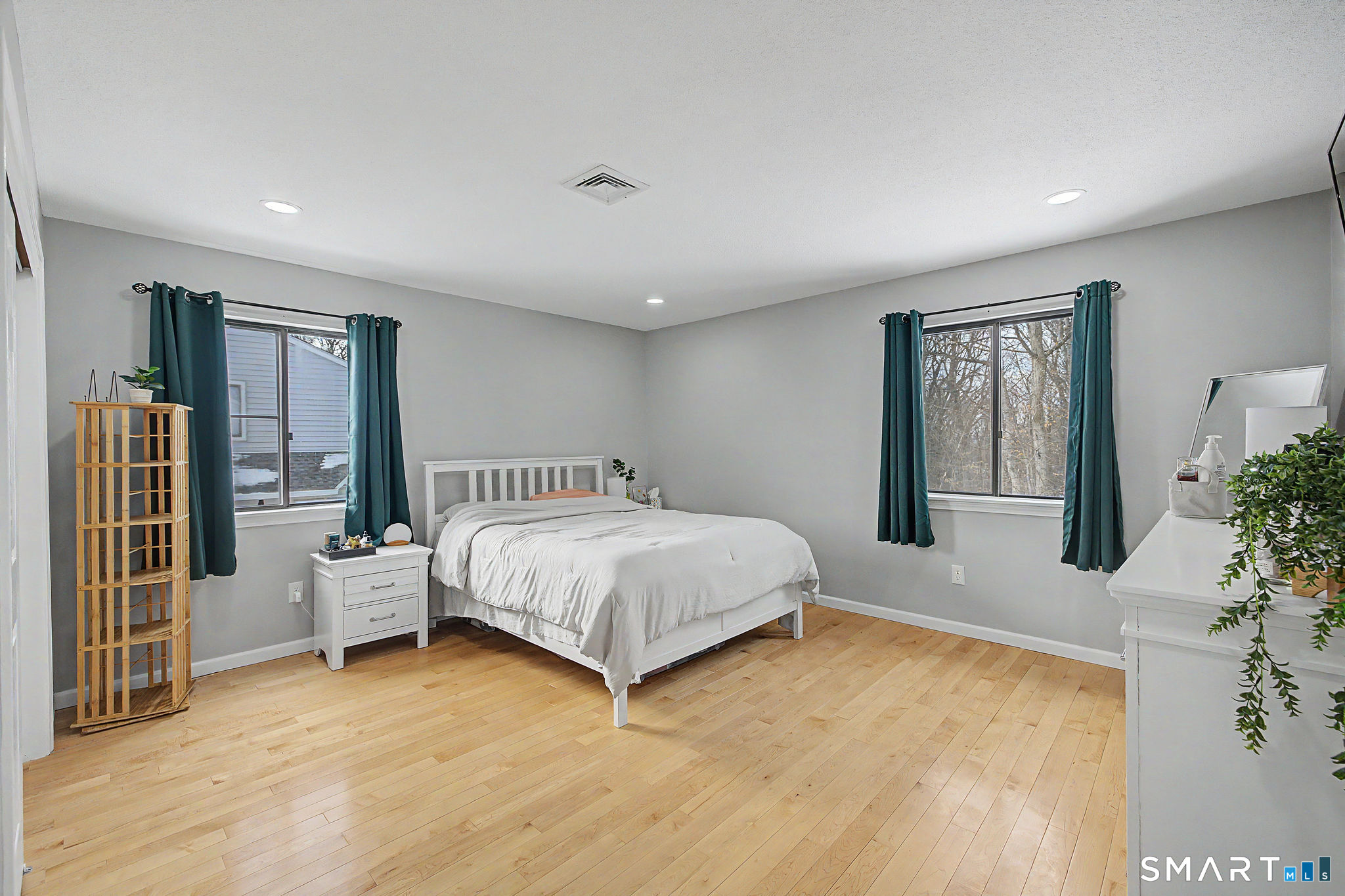 332 Cypress Road Newington CT 06111