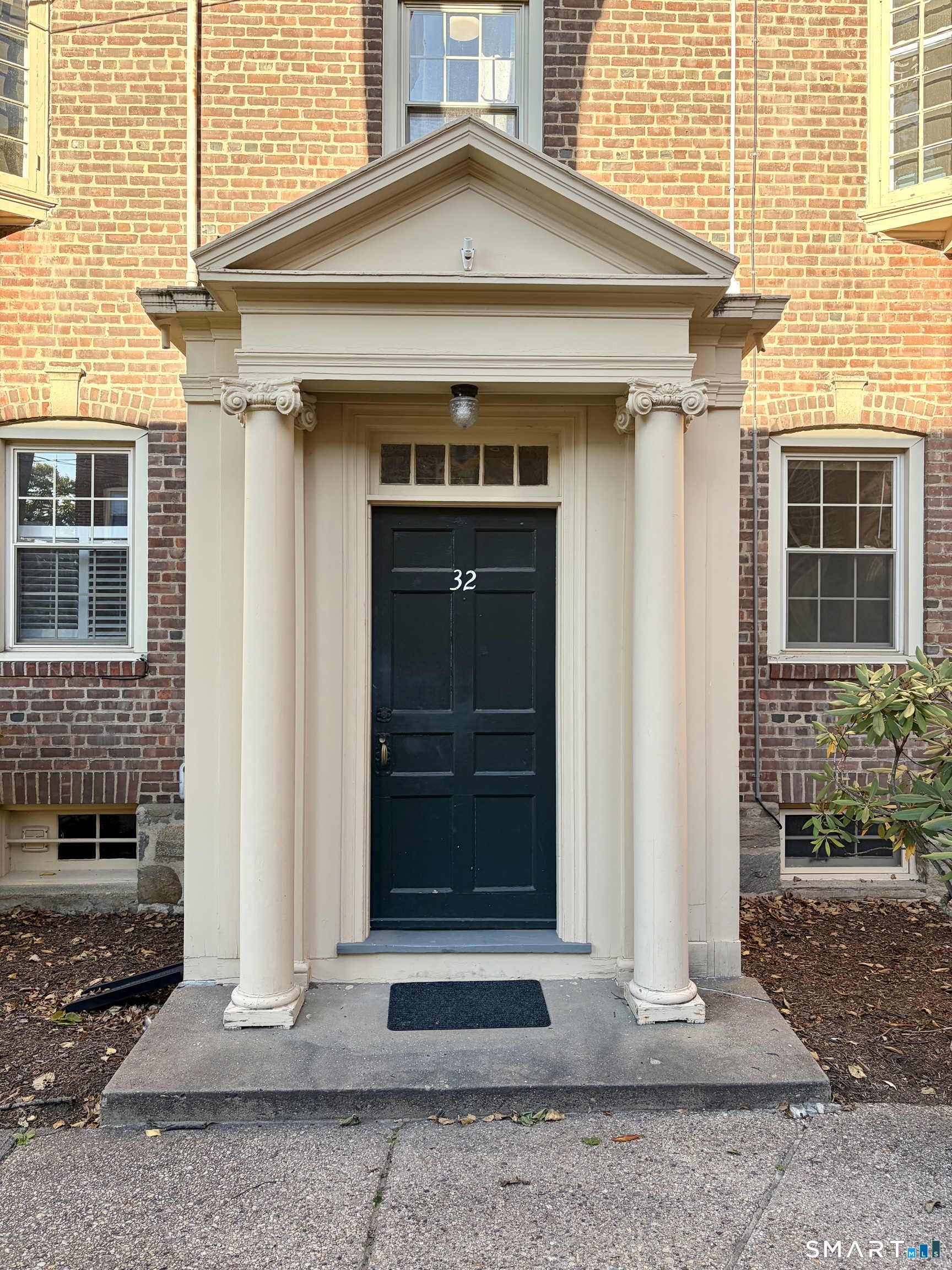 32 Rowsley Street Bridgeport CT 06605