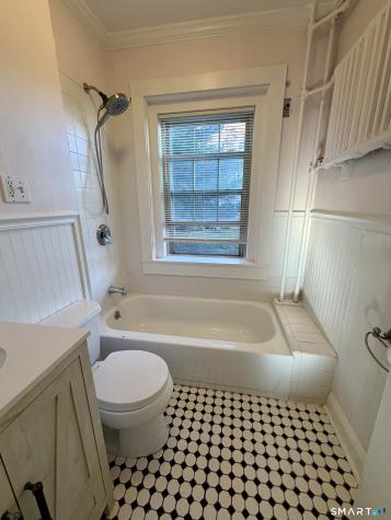 32 Rowsley Street Bridgeport CT 06605