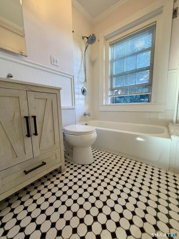32 Rowsley Street Bridgeport CT 06605