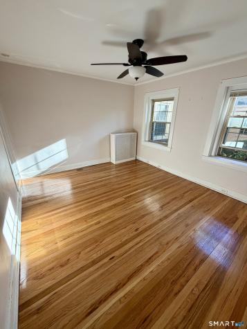 32 Rowsley Street Bridgeport CT 06605