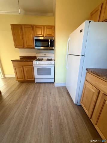 32 Rowsley Street Bridgeport CT 06605